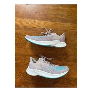 New Balance fuel cell prism running sneaker US 9.5 - EUC